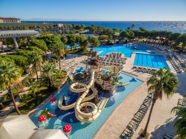 ALVA DONNA WORLD PALACE