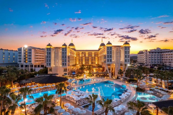 KIRMAN SIDERA LUXURY&SPA